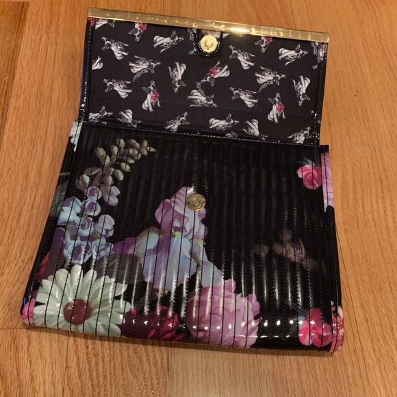 Ted Baker Floral Patent Envelope Clutch - Picture 5 of 6